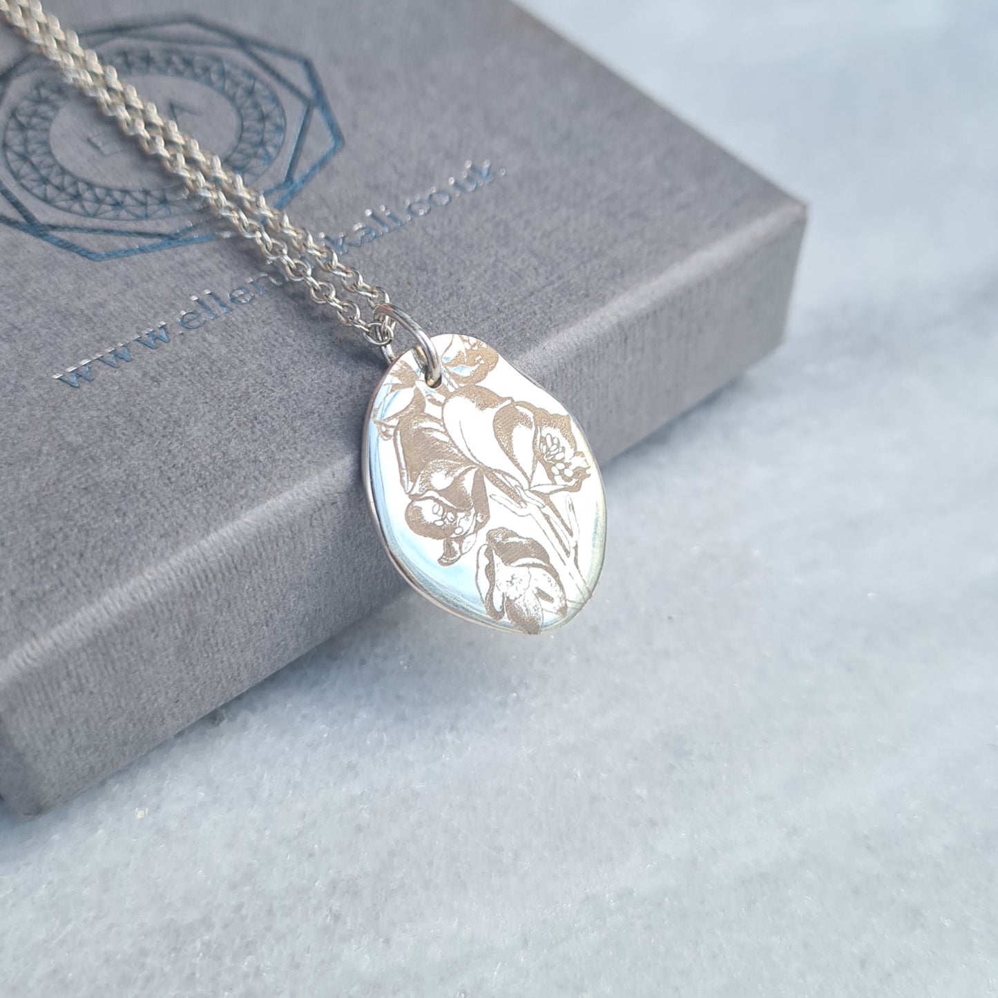 Botanical Pendants - Wolfsbane