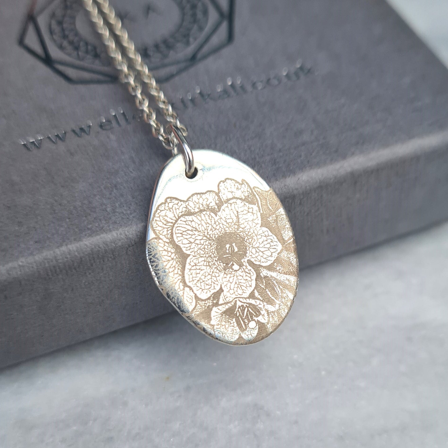 Botanical Pendants - Henbane